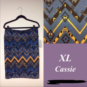 NWT LuLaRoe Cassie XL skirt